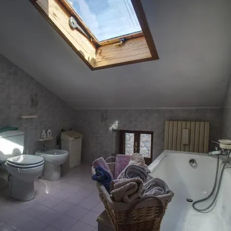 Lucus House 게스트하우스 Venamartello
